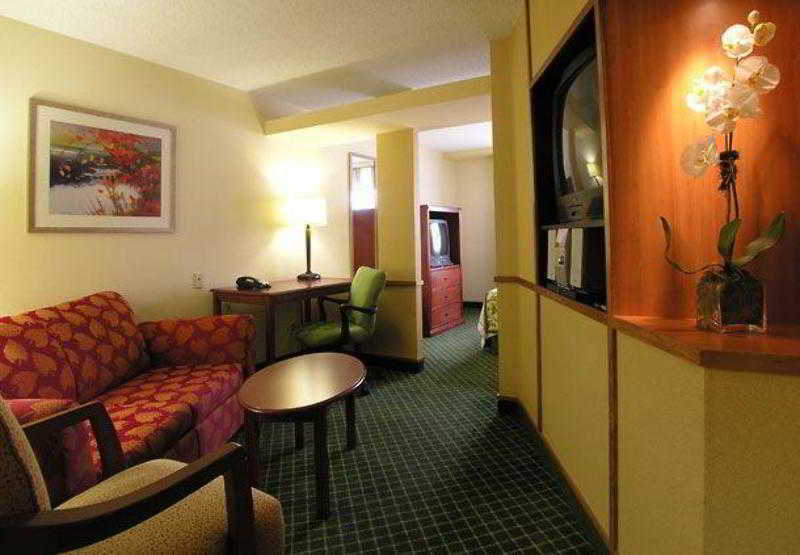 Fairfield Inn & Suites By Marriott Williamsburg Exterior photo